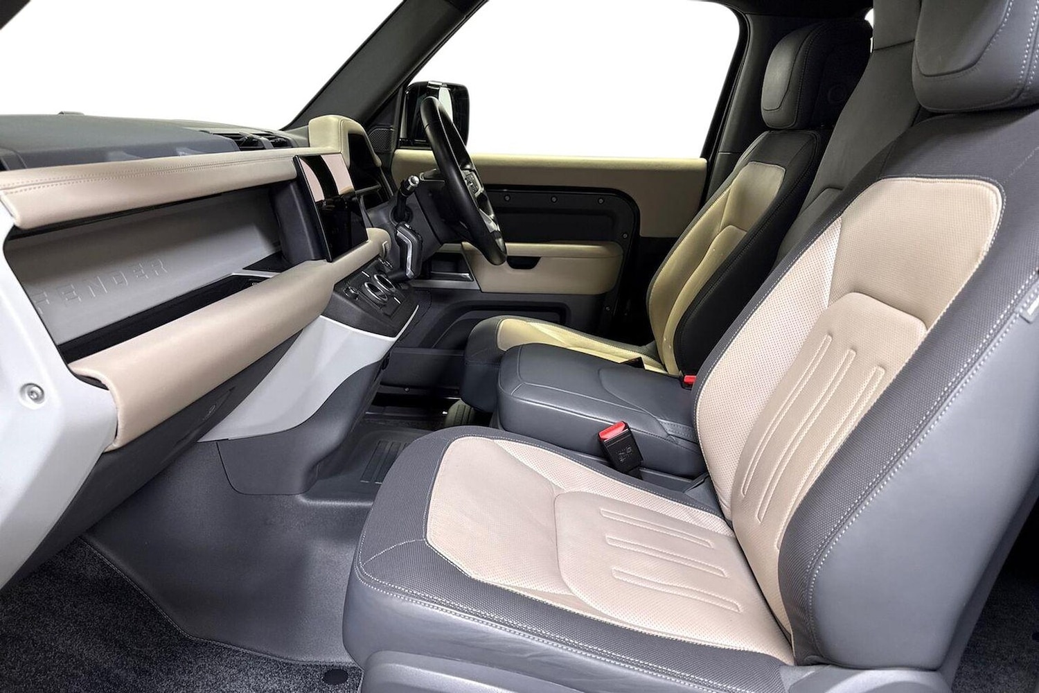 Used Land Rover Defender 2022 for sale - 76412505: Photo 7