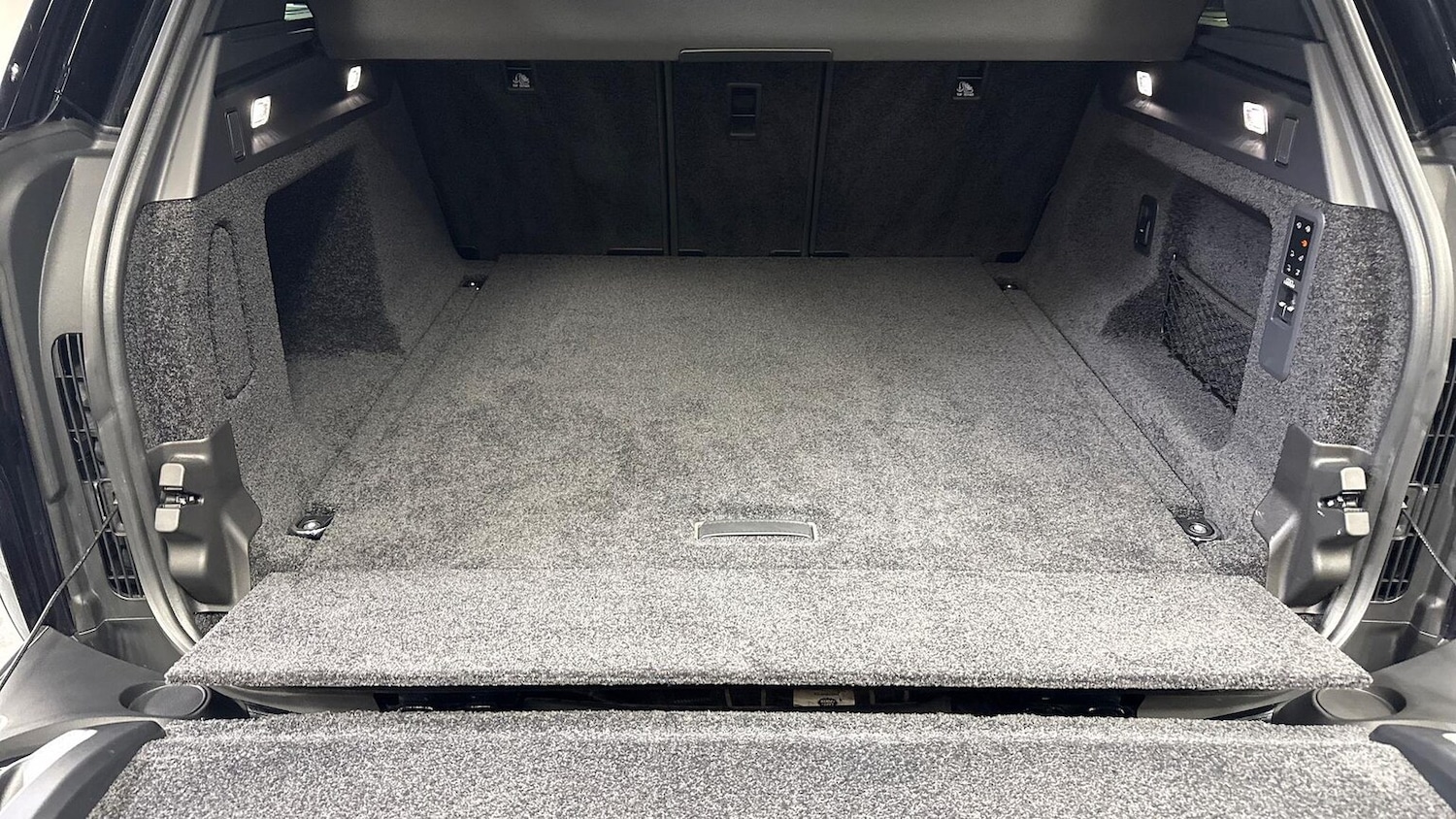 Used Land Rover Range Rover 2025 for sale - 78191120: Photo 11