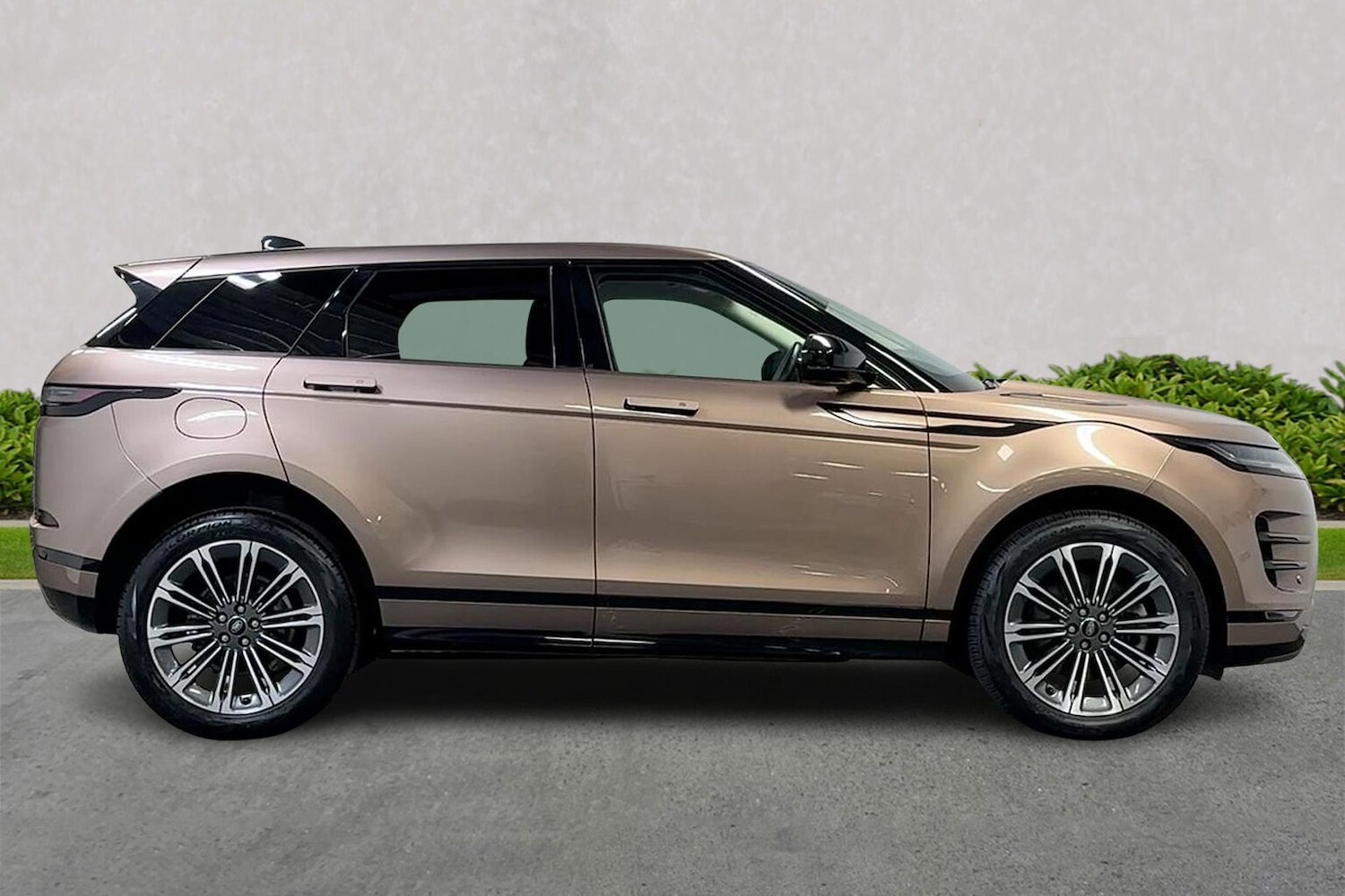 Used Land Rover Range Rover Evoque 2024 for sale - 77489456: Photo 3