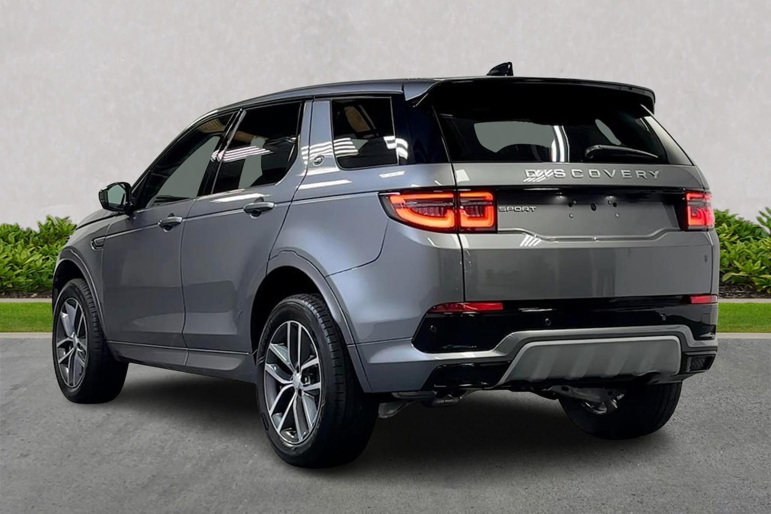 Used Land Rover Discovery Sport 2026 for sale - 78191200: Photo 2