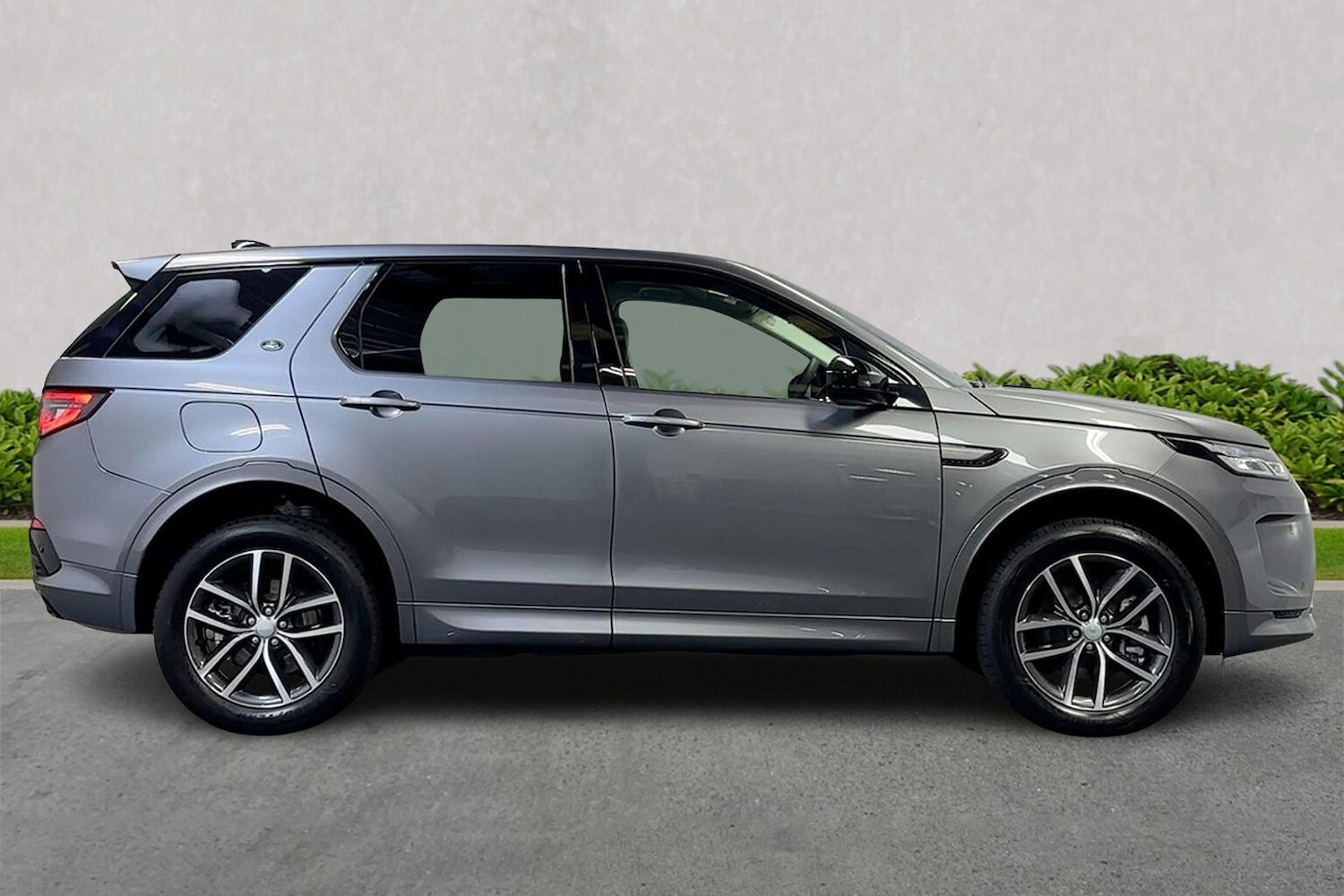 Used Land Rover Discovery Sport 2026 for sale - 78191200: Photo 3