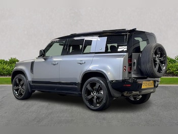 Used Land Rover Defender 2022 for sale - 76198425: Photo 2