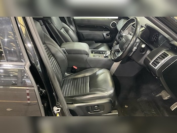 Used Land Rover Discovery 2023 for sale - 78268763: Photo