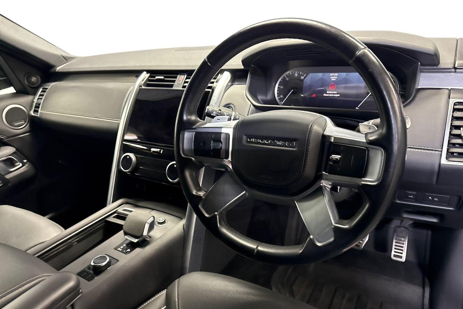 Used Land Rover Discovery 2023 for sale - 76455209: Photo 15