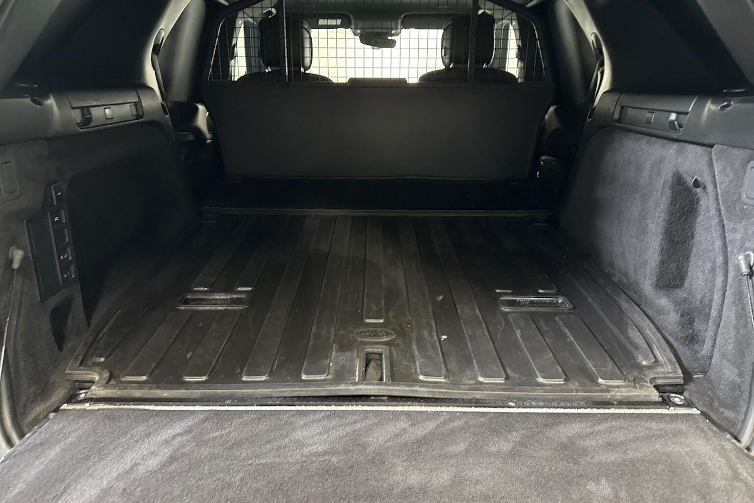 Used Land Rover Discovery 2023 for sale - 76455209: Photo 17