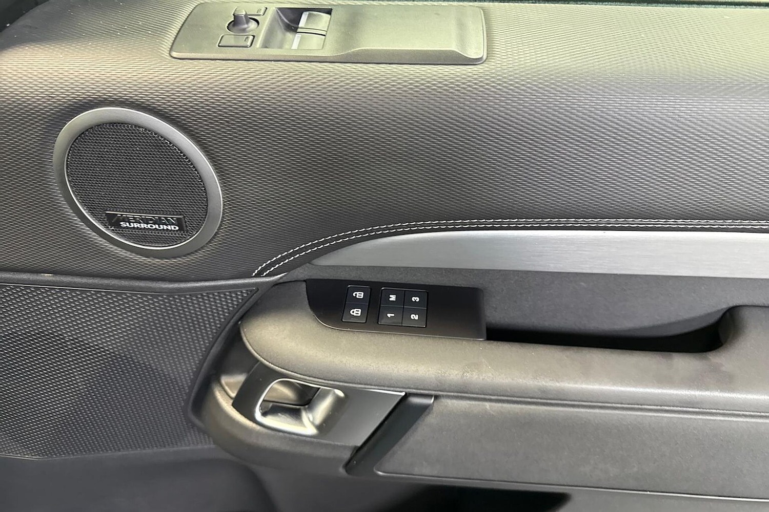 Used Land Rover Discovery 2023 for sale - 76455209: Photo 21