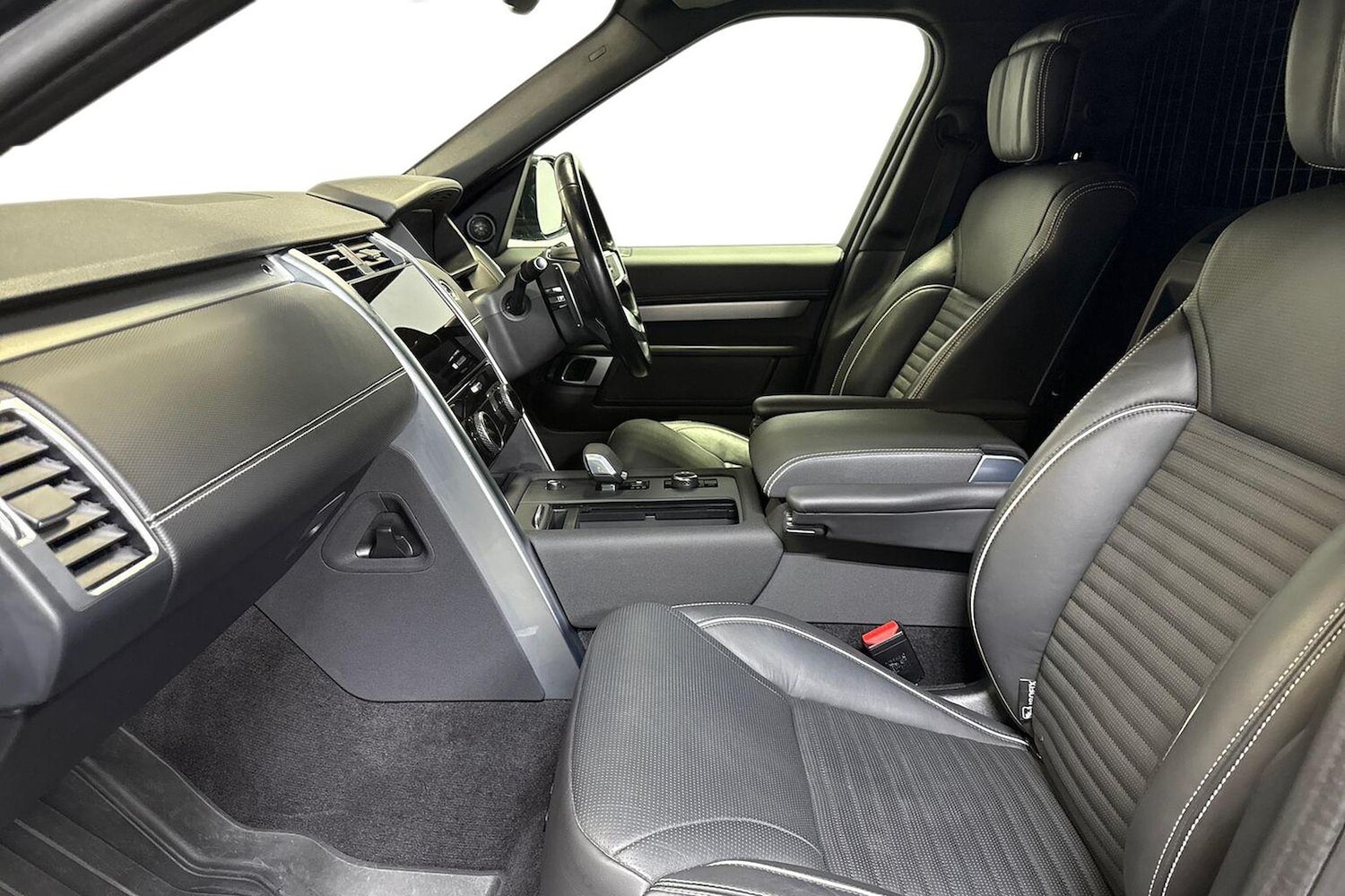 Used Land Rover Discovery 2023 for sale - 76455209: Photo 7