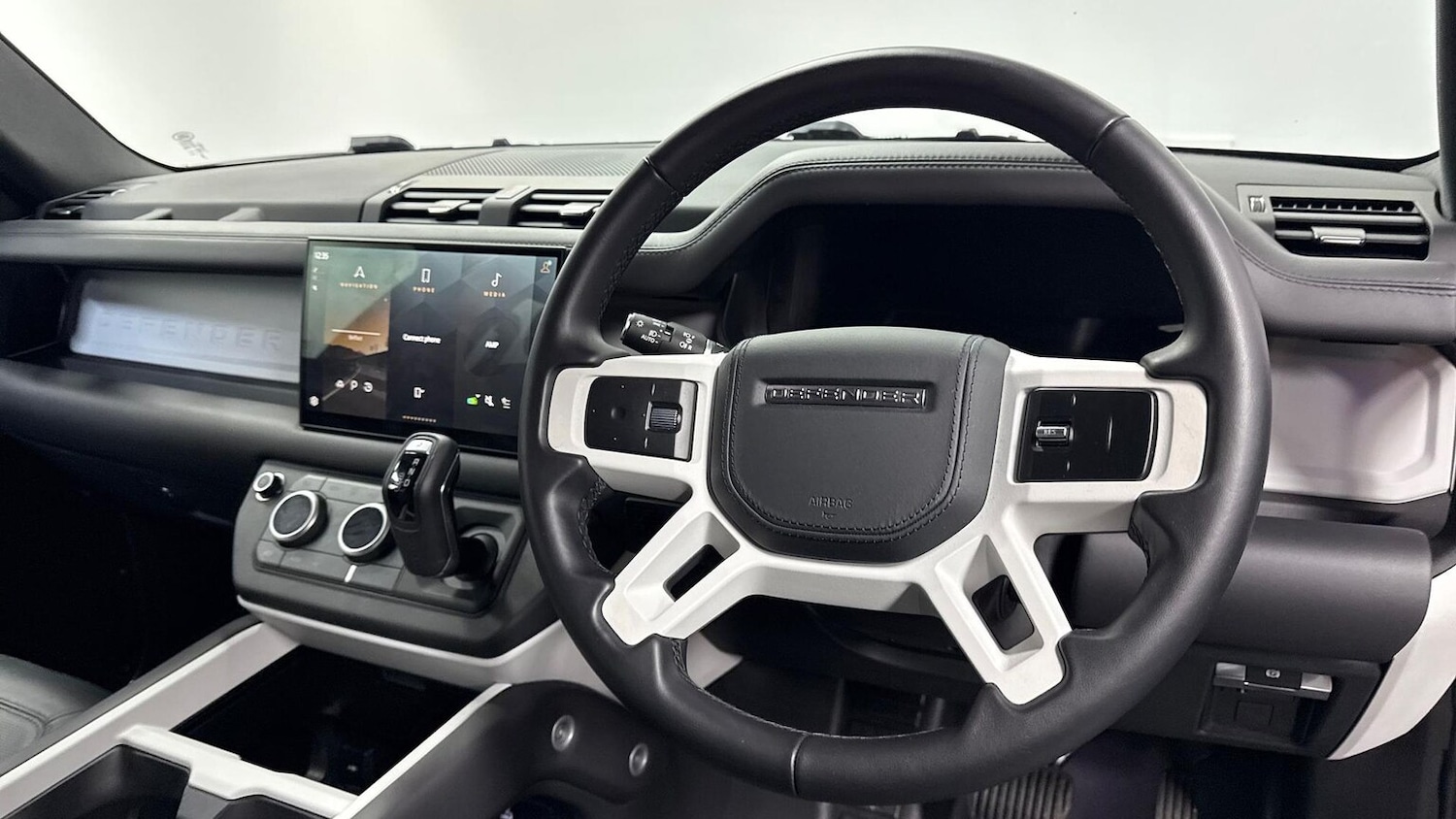 Used Land Rover Defender 2025 for sale - 77721406: Photo 15