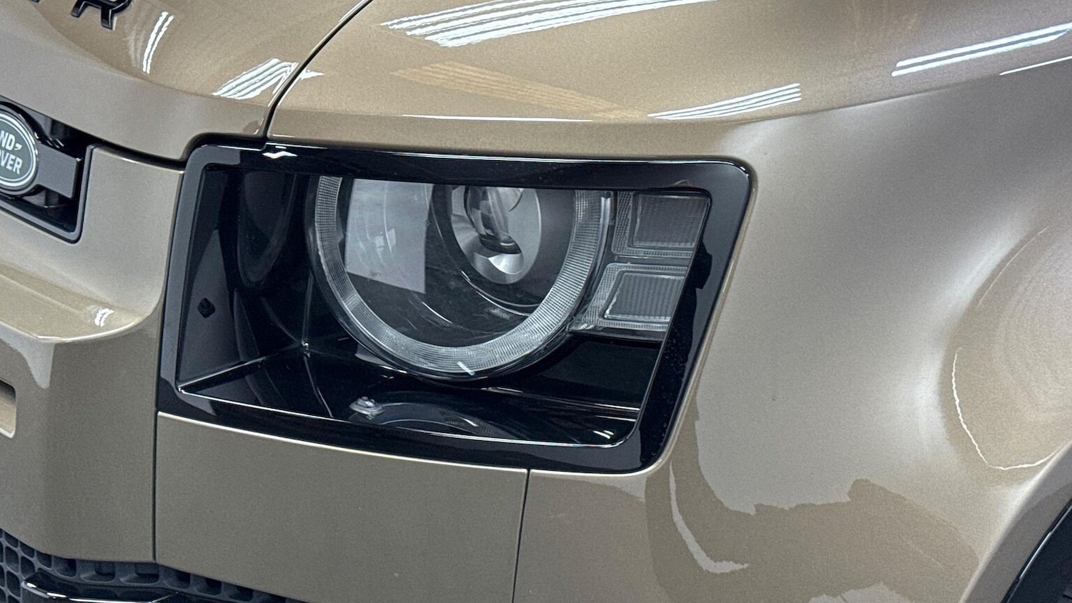 Used Land Rover Defender 2025 for sale - 77721406: Photo 17