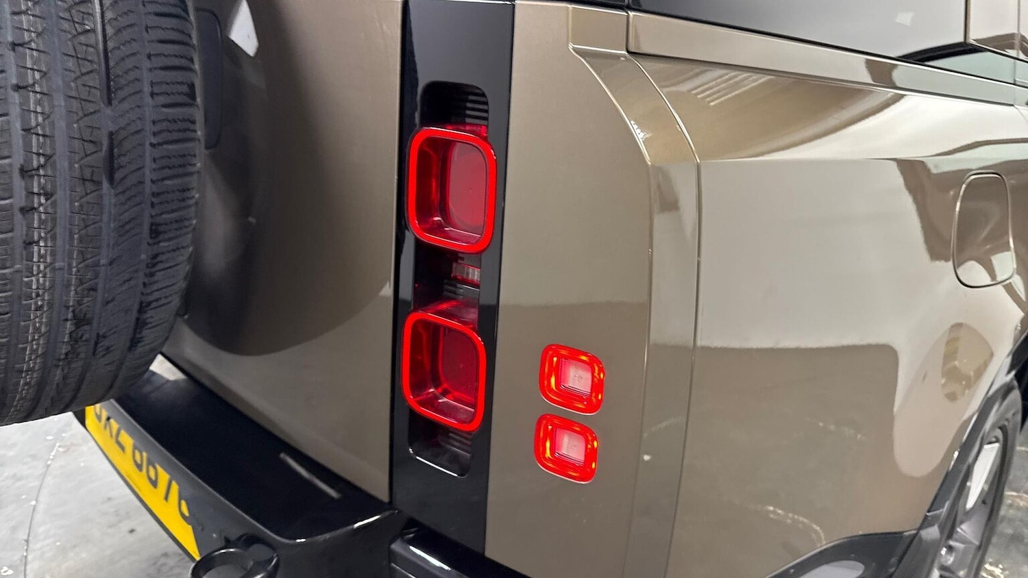 Used Land Rover Defender 2025 for sale - 77721406: Photo 19