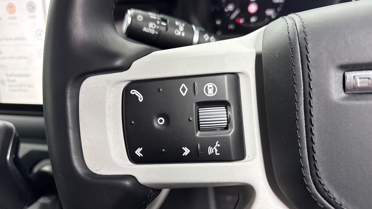 Used Land Rover Defender 2025 for sale - 77721406: Photo 22