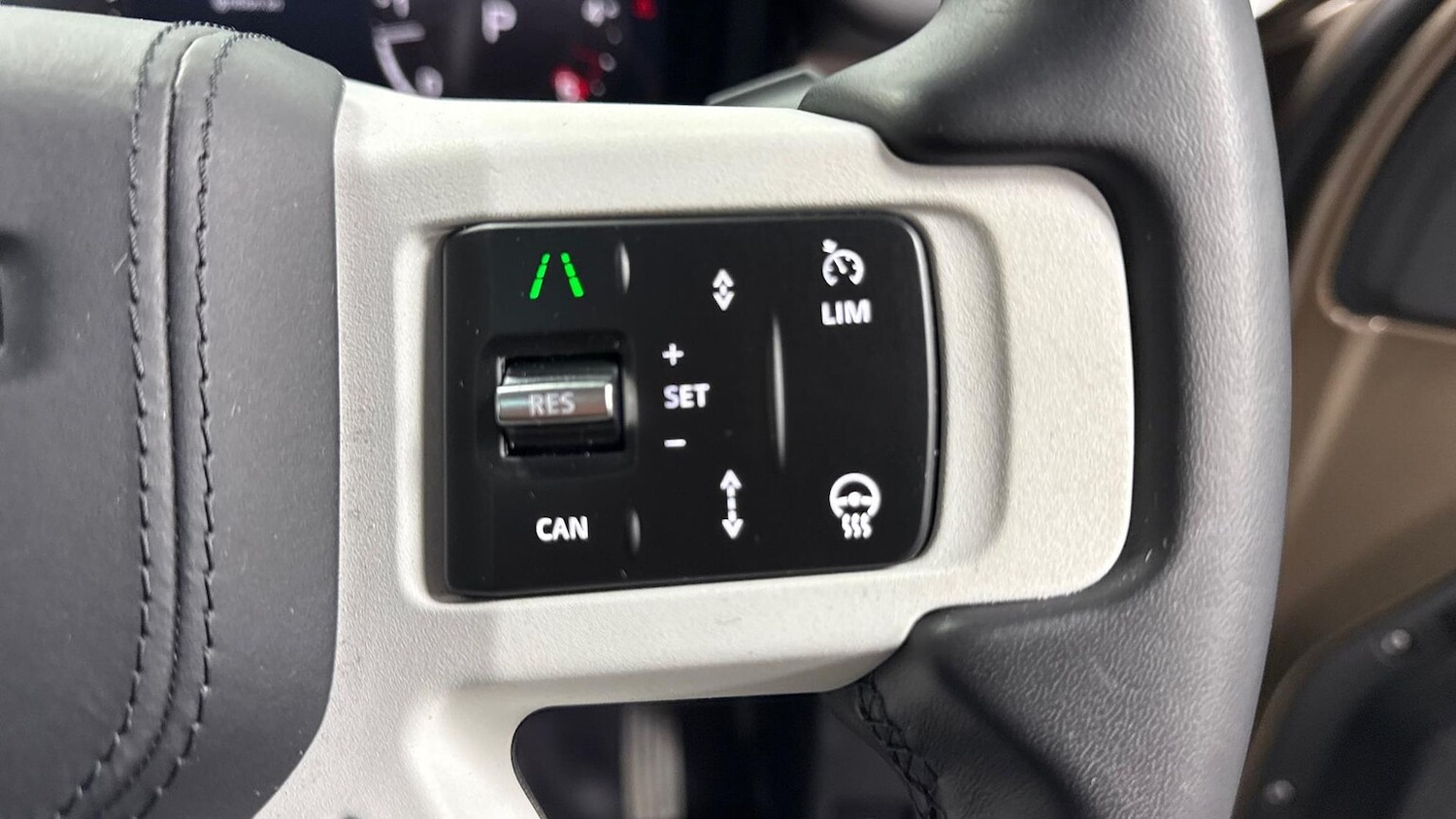 Used Land Rover Defender 2025 for sale - 77721406: Photo 23