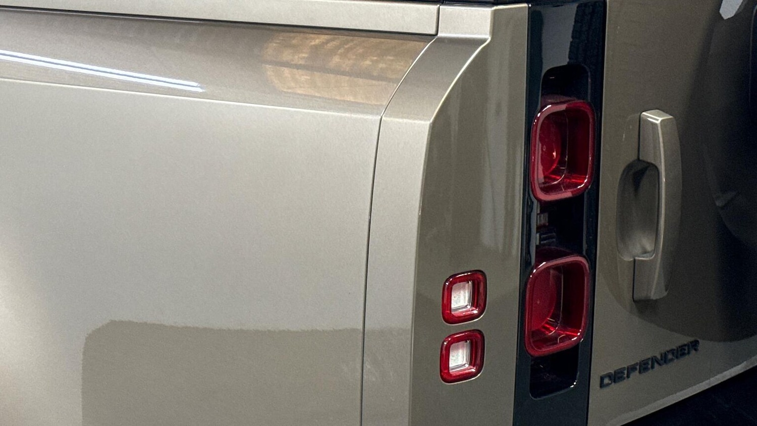 Used Land Rover Defender 2025 for sale - 77721406: Photo 24