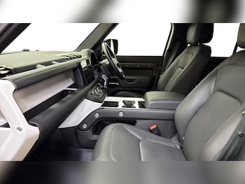 Used Land Rover Defender 2025 for sale - 77721406: Photo