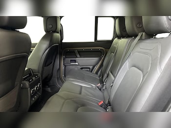 Used Land Rover Defender 2025 for sale - 77721406: Photo