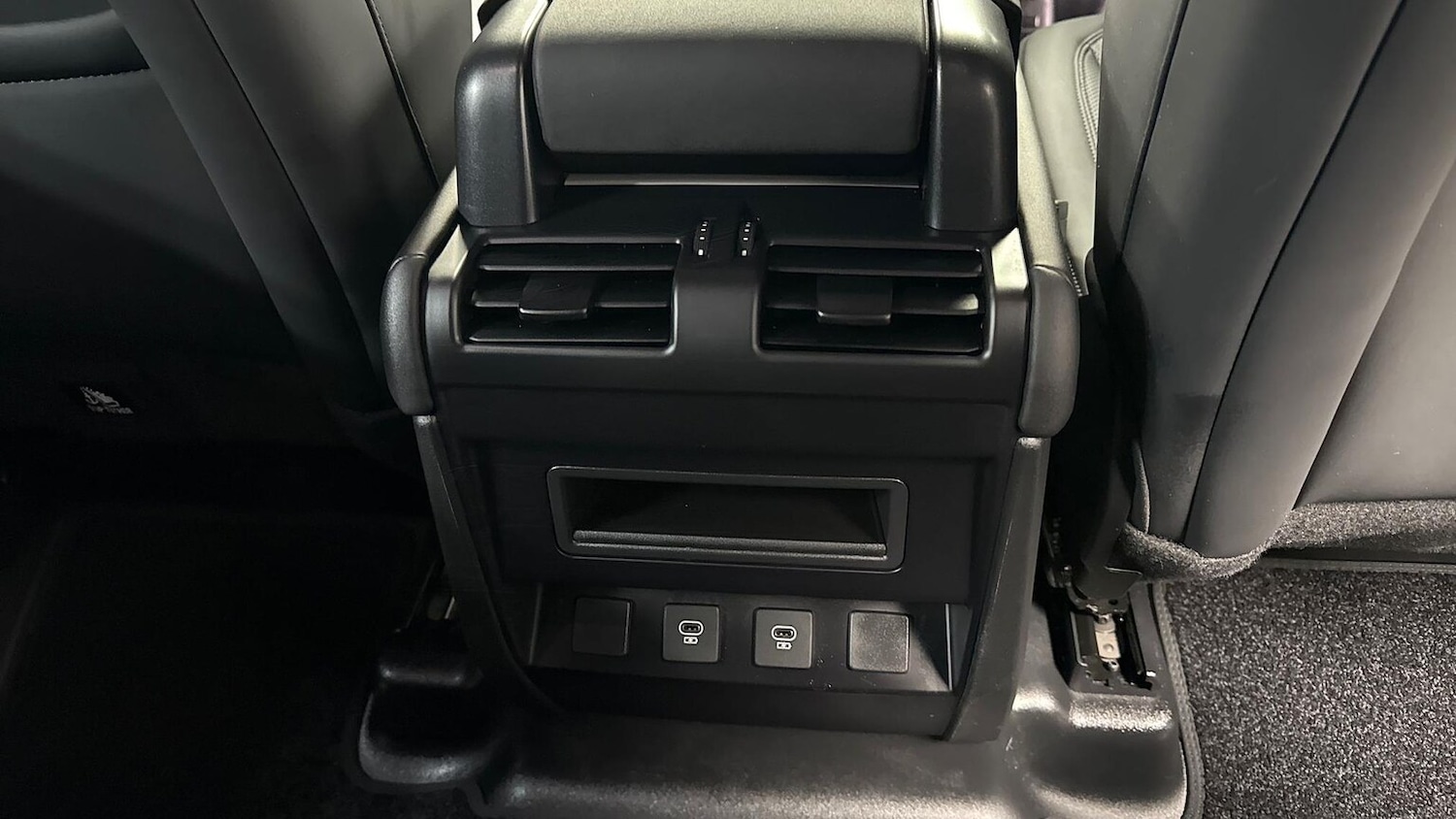 Used Land Rover Defender 2025 for sale - 78064441: Photo 18