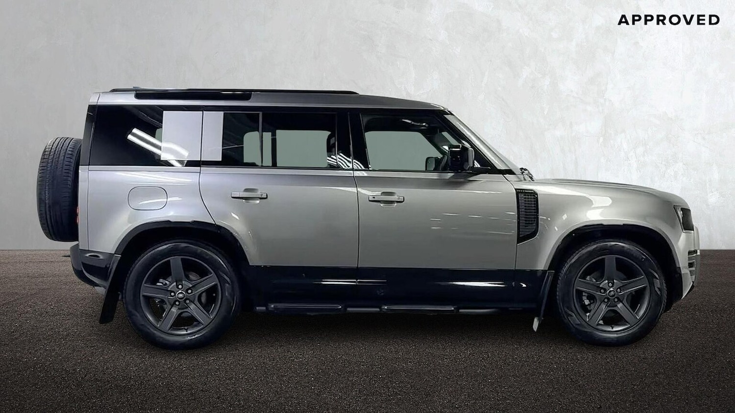 Used Land Rover Defender 2025 for sale - 78064441: Photo 5