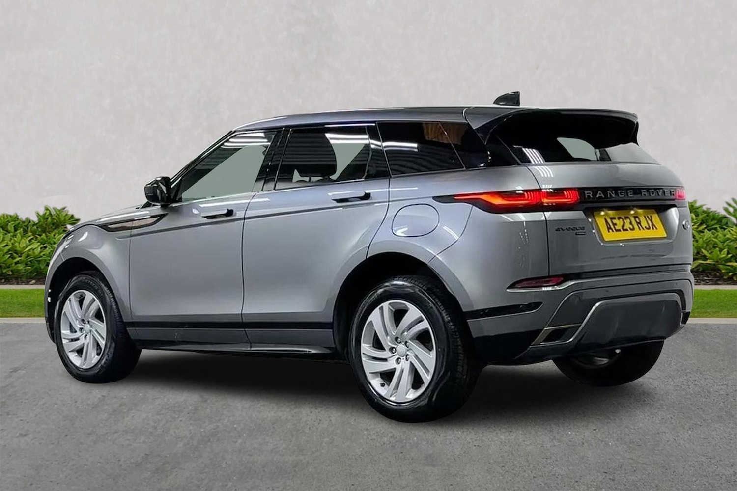 Used Land Rover Range Rover Evoque 2023 for sale - 78193342: Photo 2