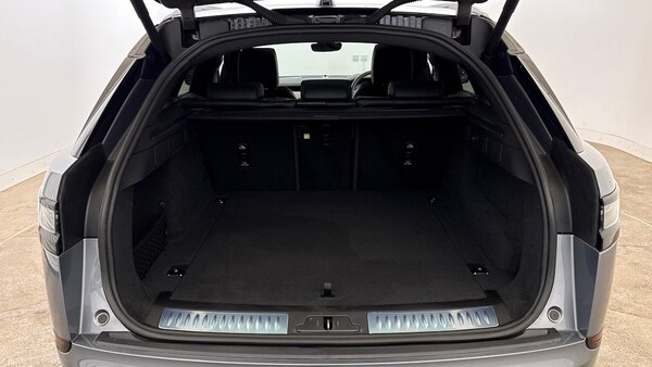 Used Land Rover Range Rover Velar 2024 for sale - 76149508: Photo 5