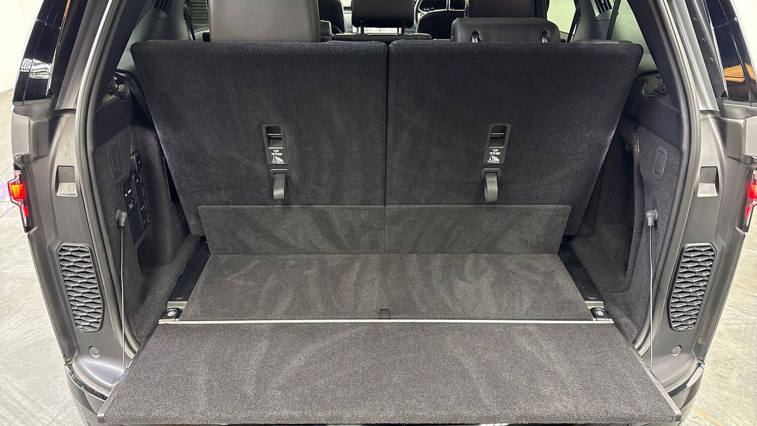 Used Land Rover Discovery 2024 for sale - 78191113: Photo 10