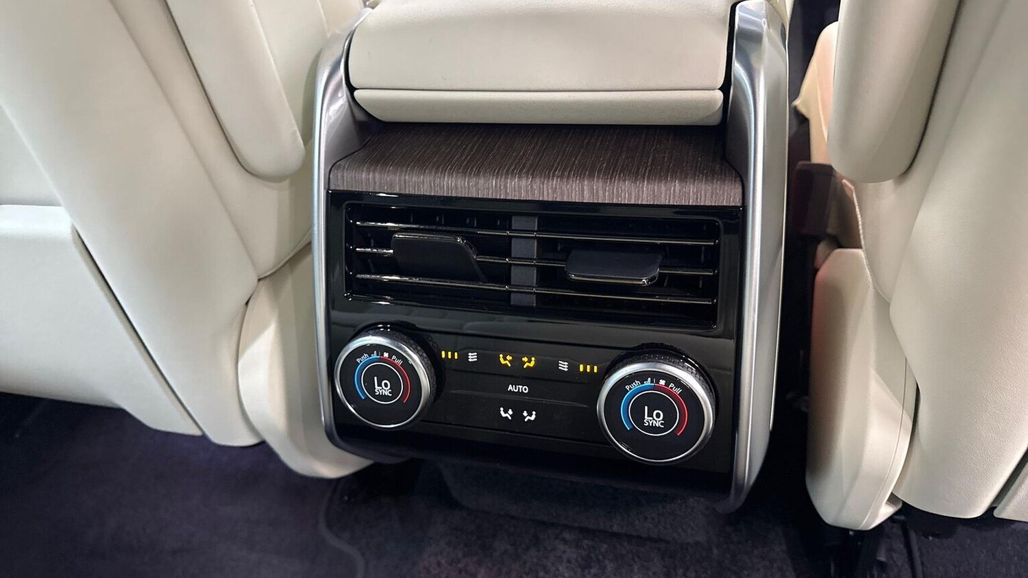 Used Land Rover Range Rover 2025 for sale - 76490750: Photo 18