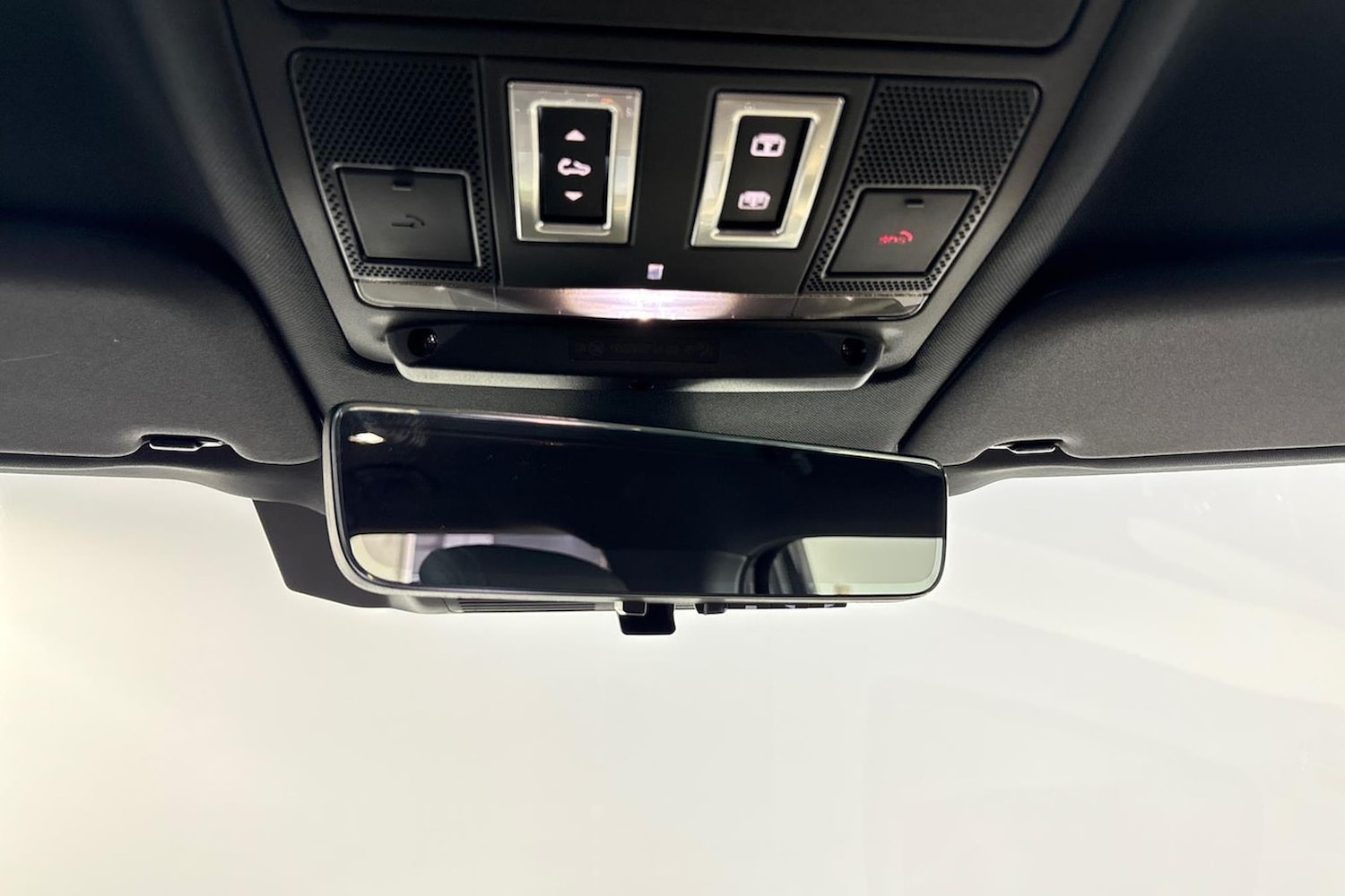 Used Land Rover Defender 2022 for sale - 76127281: Photo 14