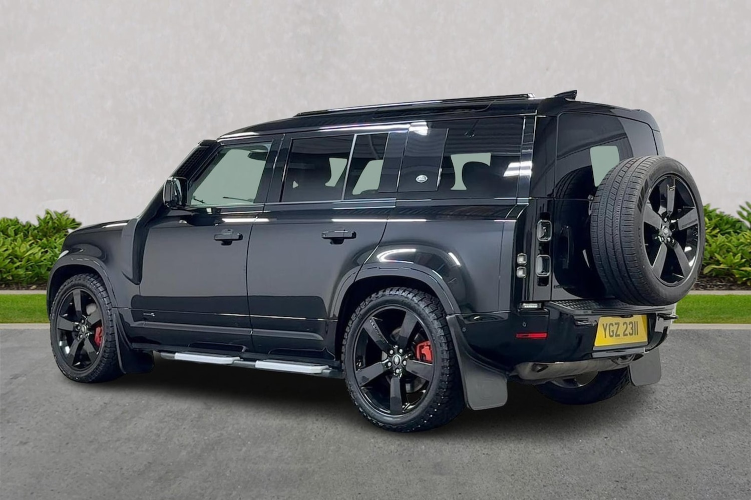 Used Land Rover Defender 2022 for sale - 76127281: Photo 2