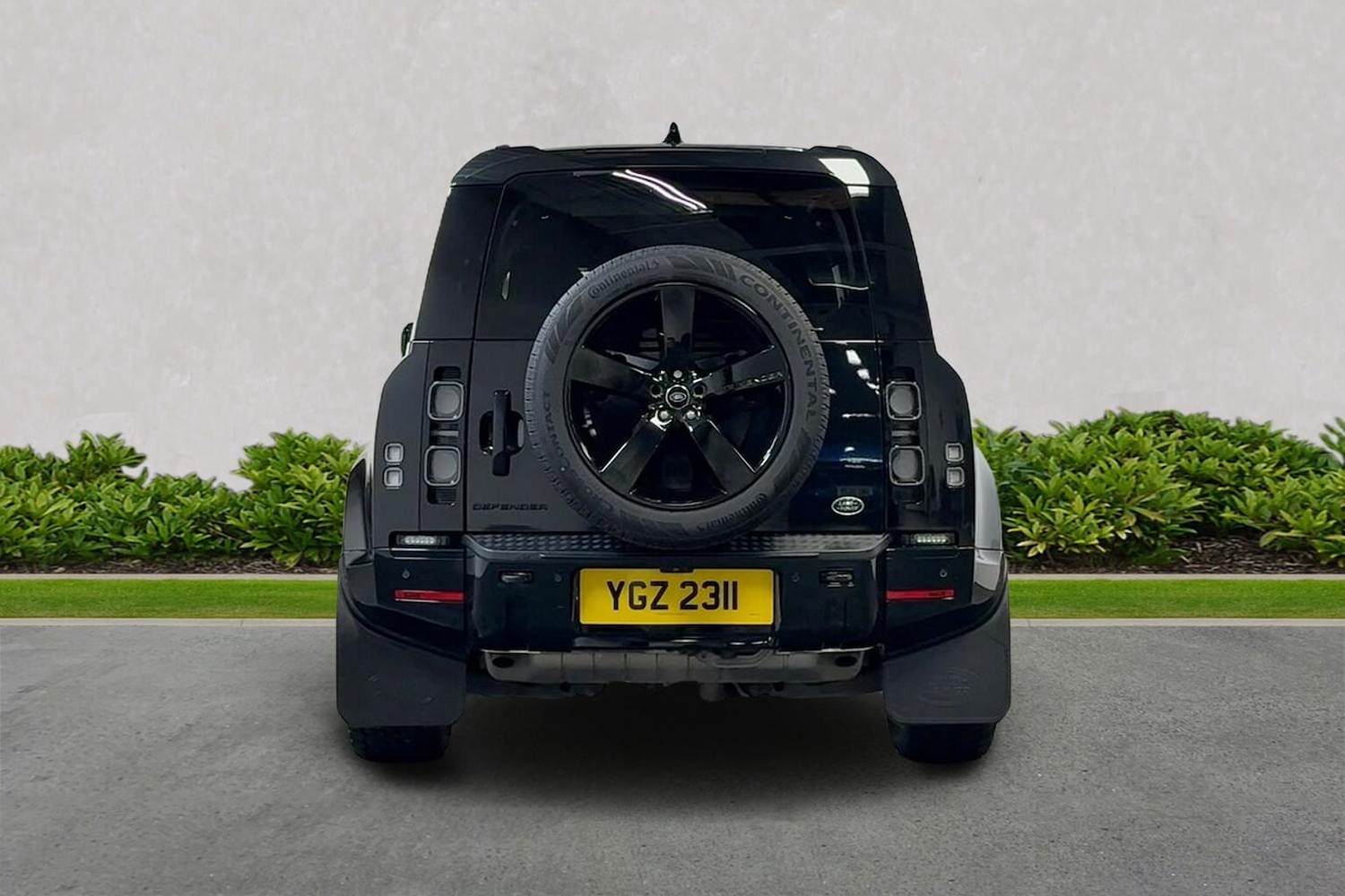 Used Land Rover Defender 2022 for sale - 76127281: Photo 4