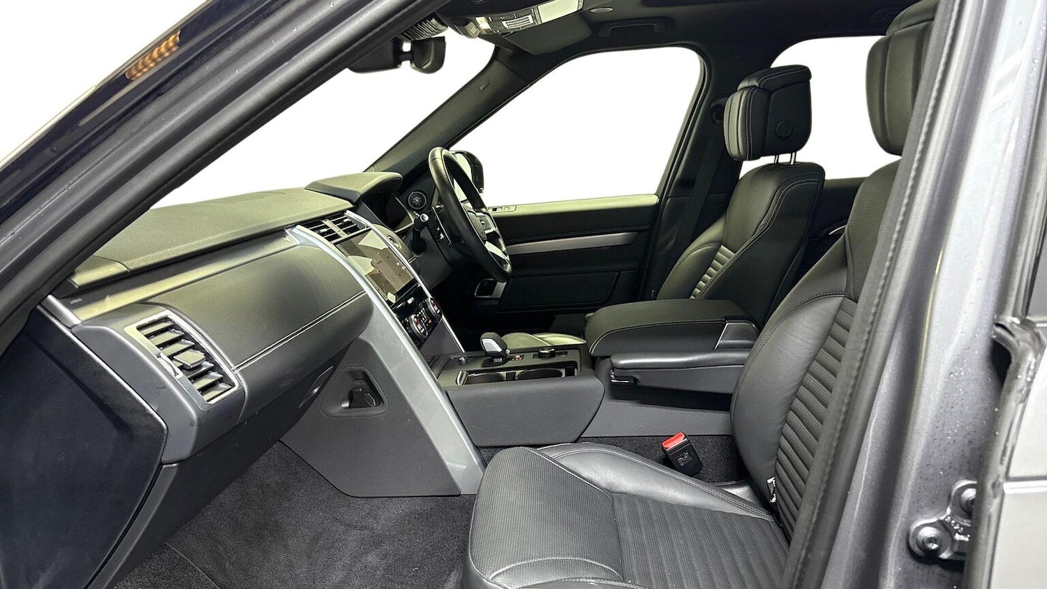 Used Land Rover Discovery 2024 for sale - 76963514: Photo 3