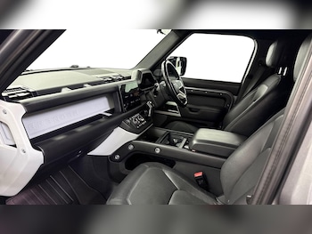 Used Land Rover Defender 2023 for sale - 79595970: Photo
