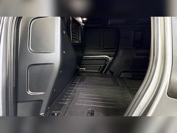Used Land Rover Defender 2023 for sale - 79595970: Photo