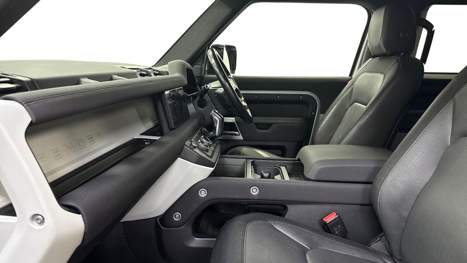 Used Land Rover Defender 2022 for sale - 77775147: Photo 3