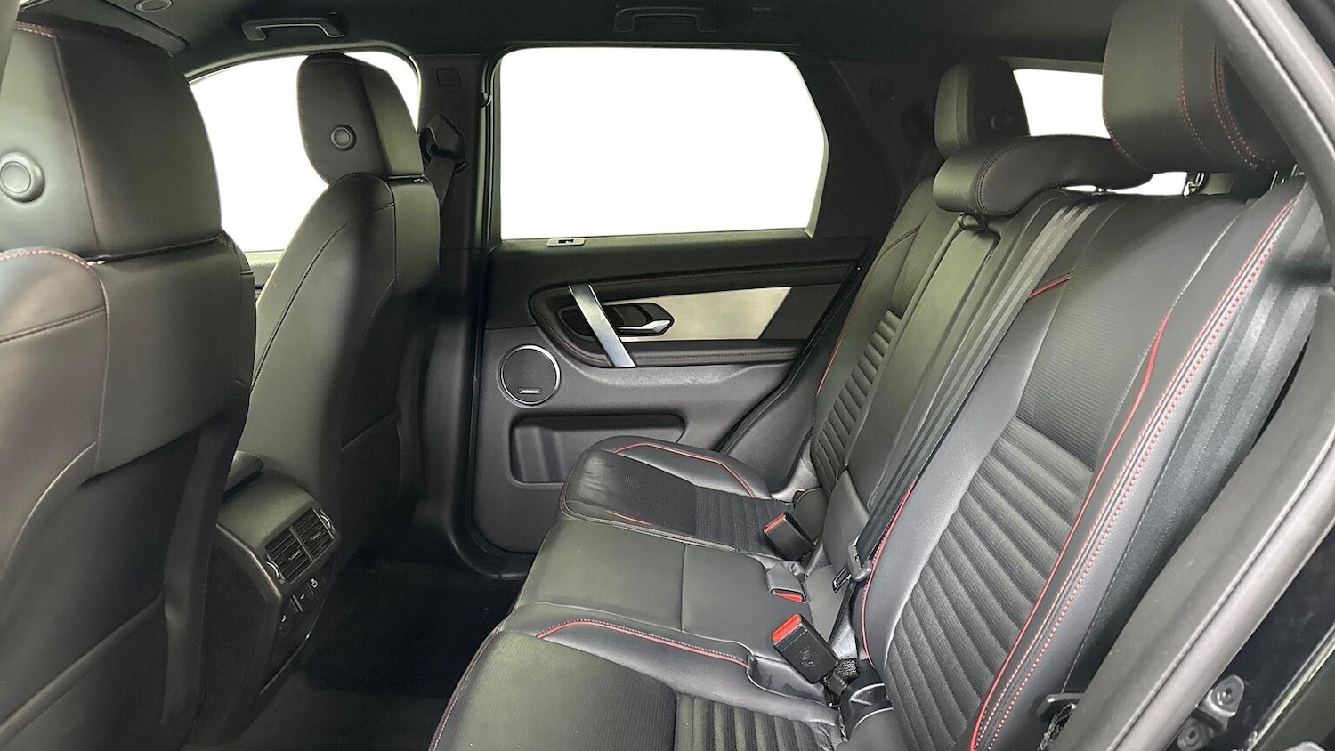 Used Land Rover Discovery Sport 2022 for sale - 78149947: Photo 4