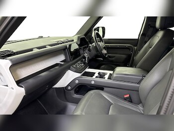 Used Land Rover Defender 2024 for sale - 78820819: Photo