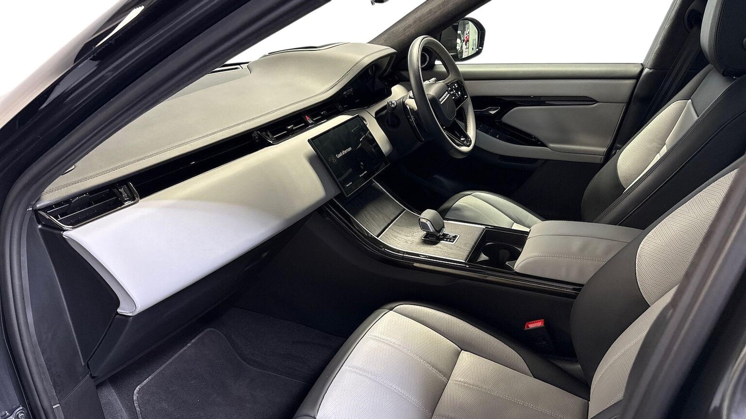 Used Land Rover Range Rover Evoque 2024 for sale - 77489798: Photo 3