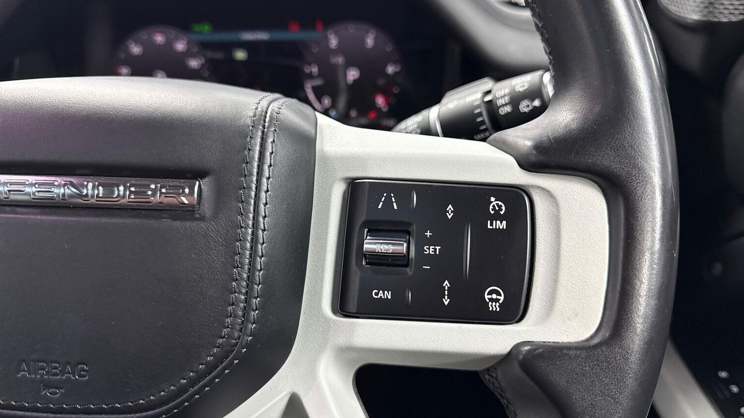 Used Land Rover Defender 2023 for sale - 78191076: Photo 24