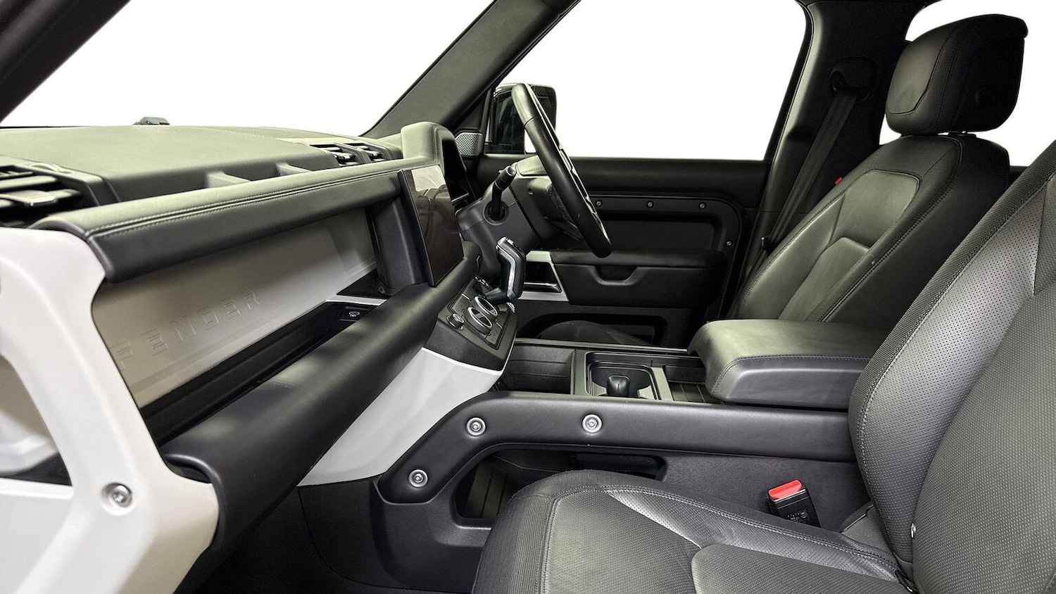 Used Land Rover Defender 2023 for sale - 78191076: Photo 4