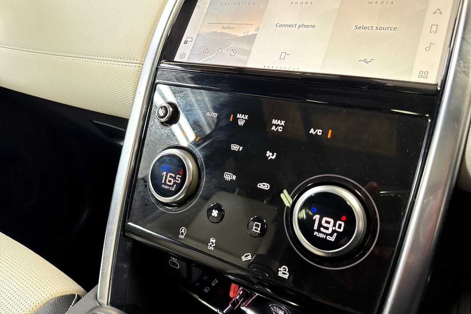 Used Land Rover Discovery Sport 2021 for sale - 76449642: Photo 12