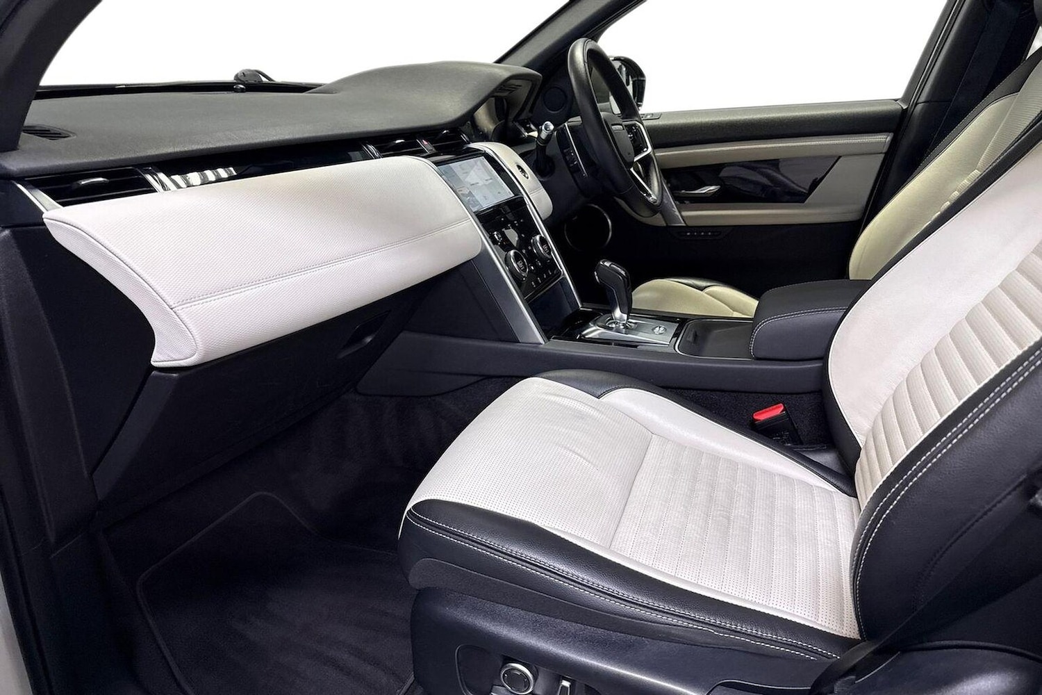 Used Land Rover Discovery Sport 2021 for sale - 76449642: Photo 7