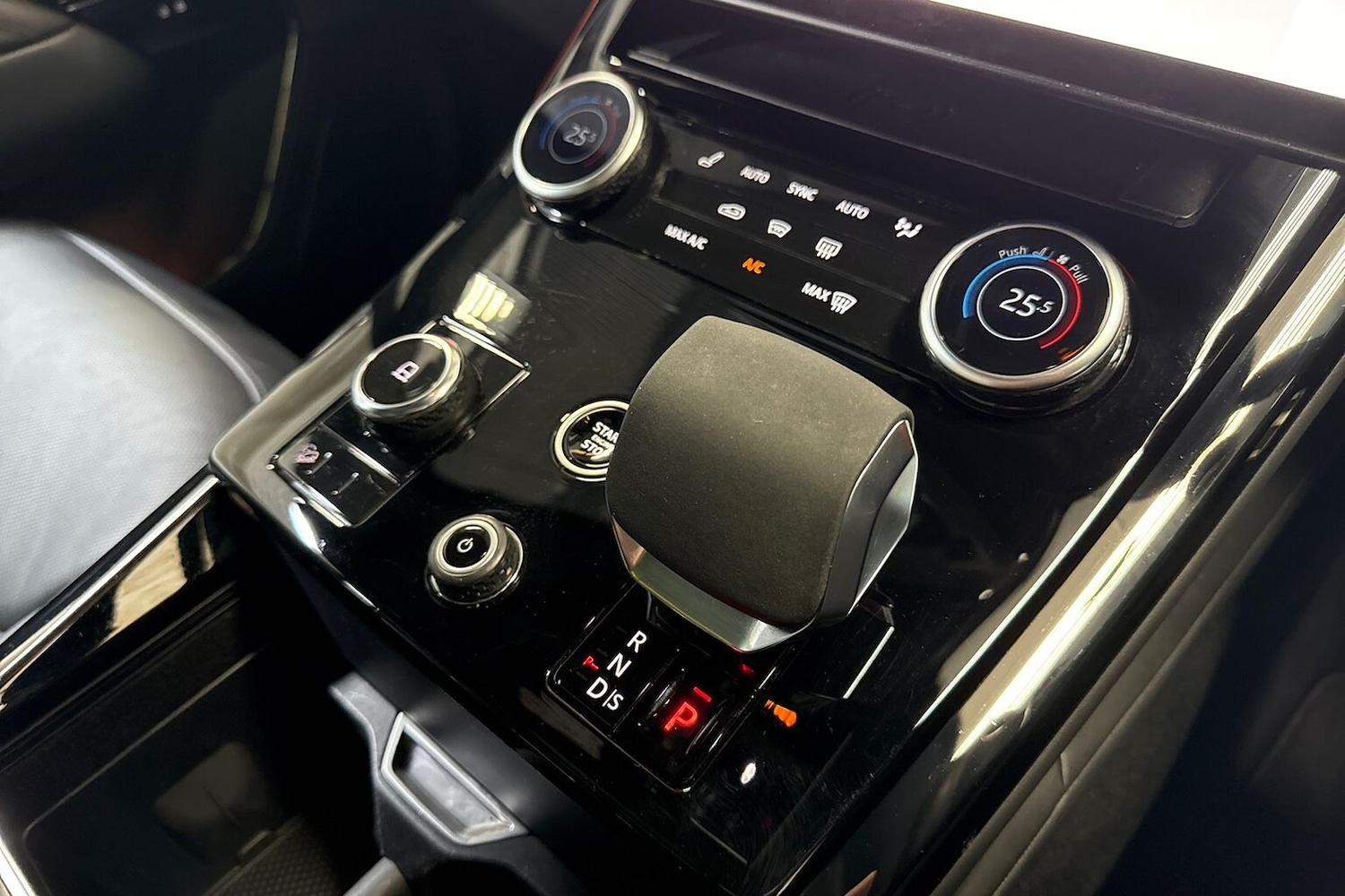 Used Land Rover Range Rover Sport 2023 for sale - 76422408: Photo 12