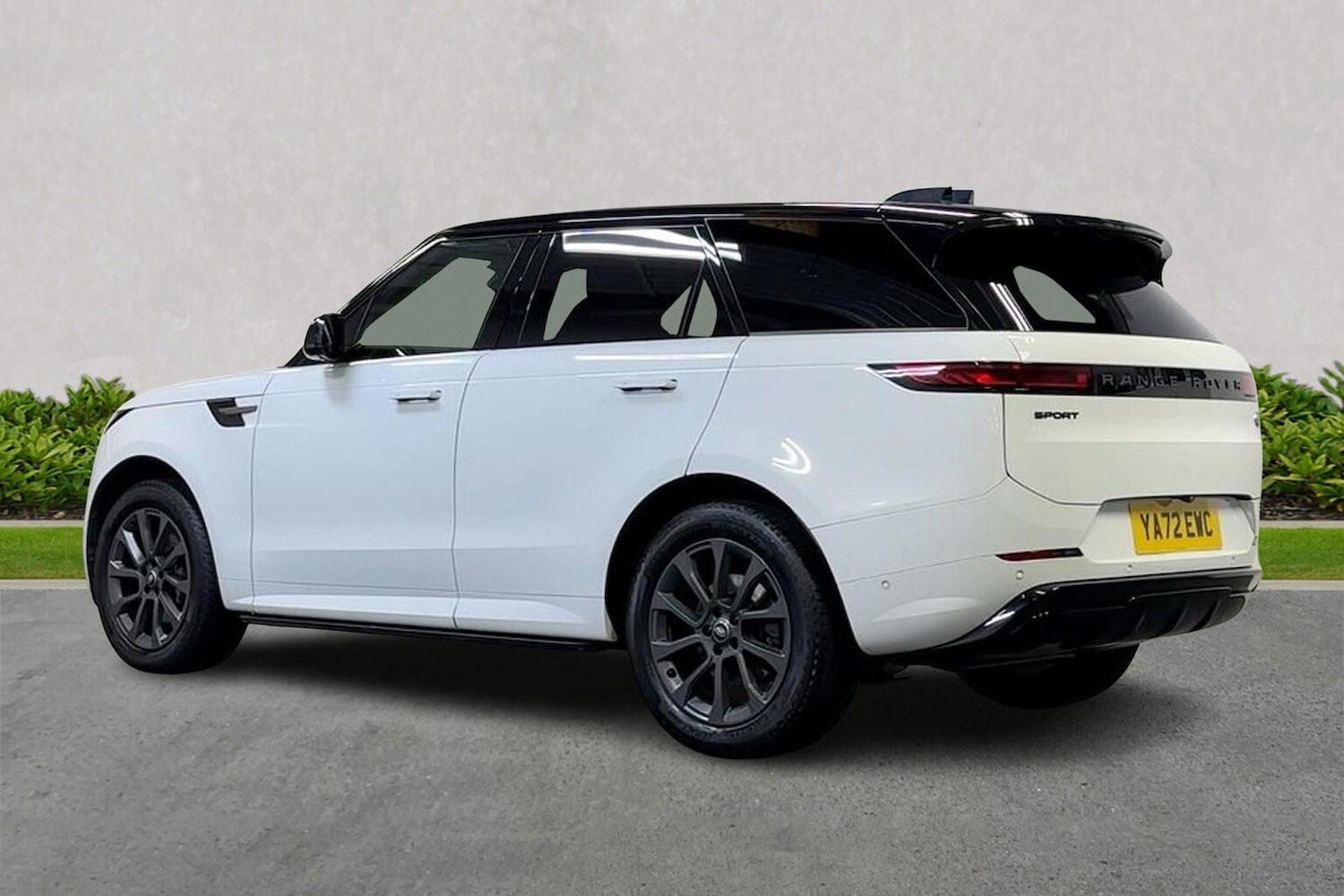 Used Land Rover Range Rover Sport 2023 for sale - 76422408: Photo 2