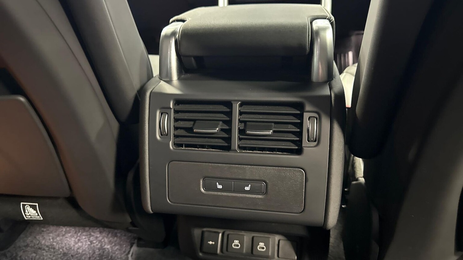 Used Land Rover Discovery 2024 for sale - 76335151: Photo 18