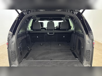 Used Land Rover Discovery 2024 for sale - 76335151: Photo