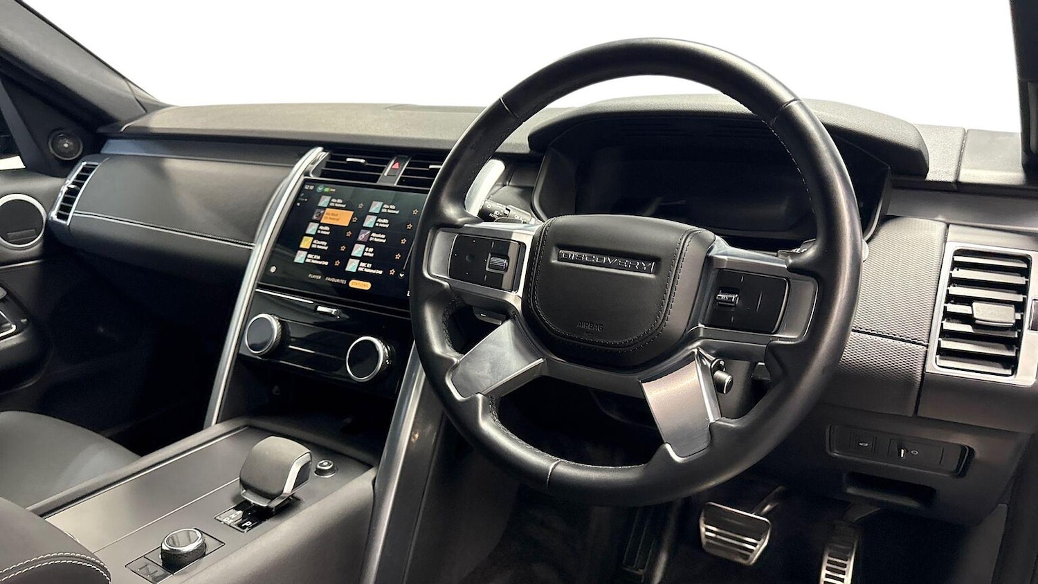 Used Land Rover Discovery 2024 for sale - 76335151: Photo 9