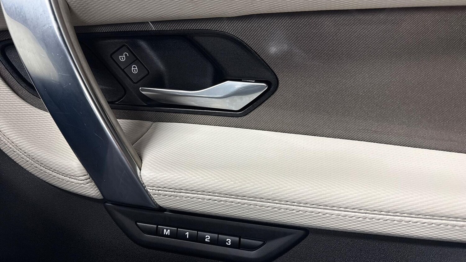 Used Land Rover Discovery Sport 2020 for sale - 78193308: Photo 25