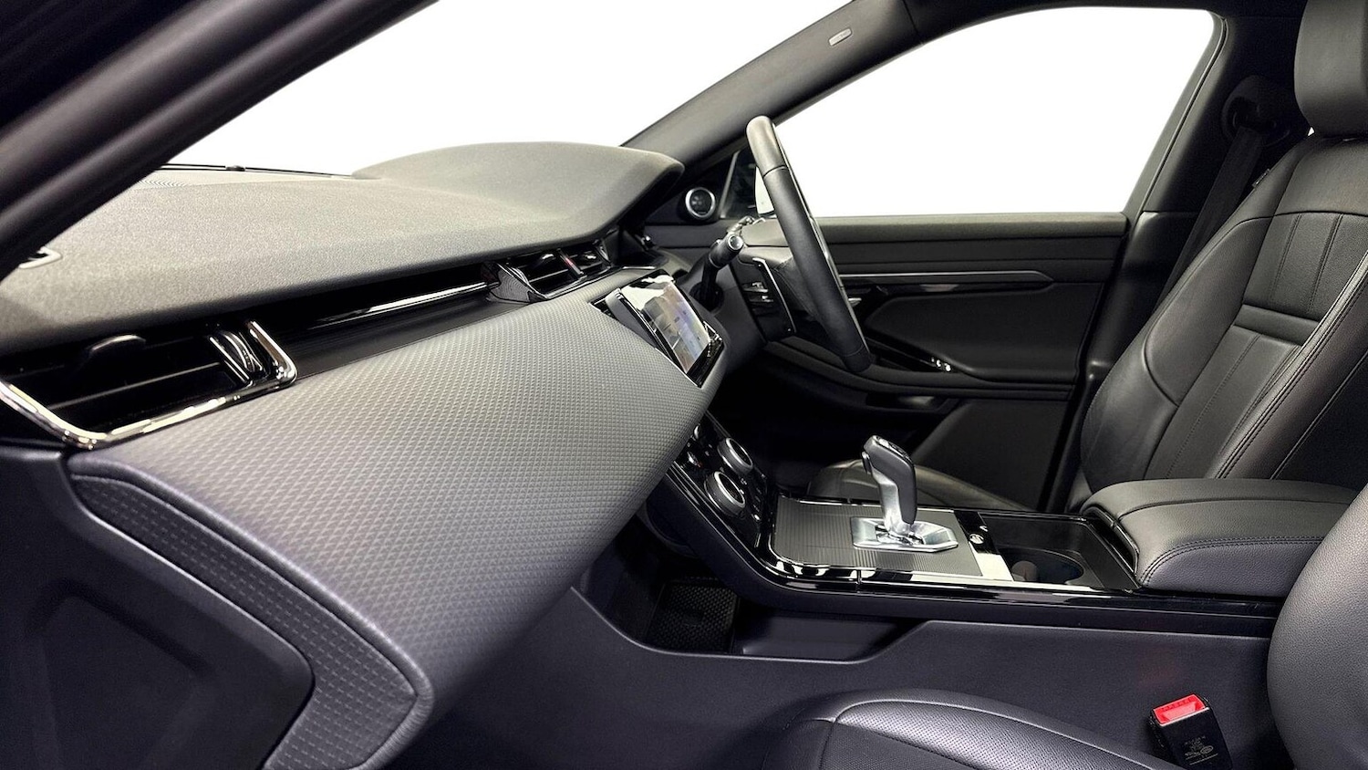 Used Land Rover Range Rover Evoque 2023 for sale - 77872135: Photo 2