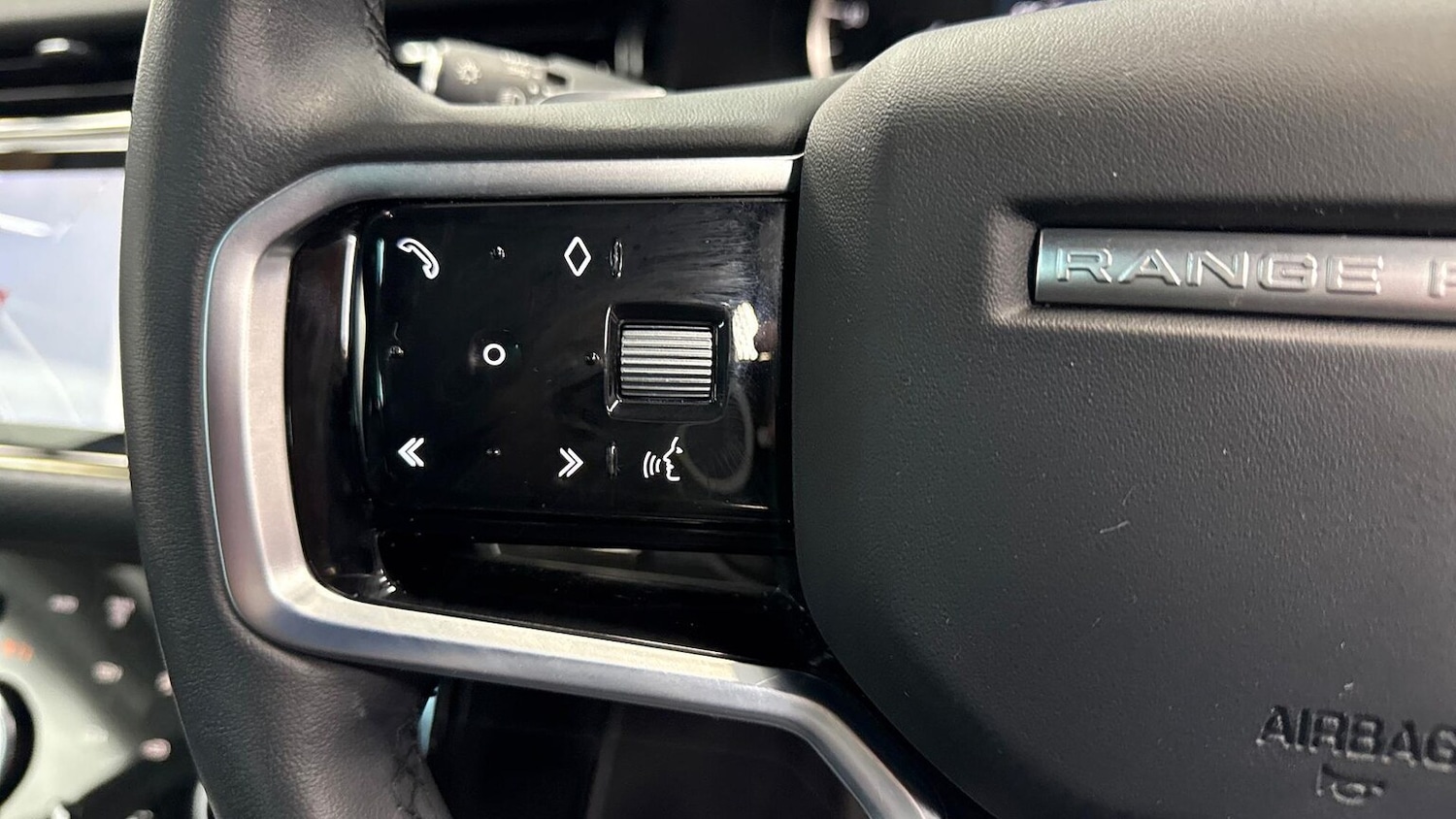 Used Land Rover Range Rover Evoque 2023 for sale - 77872135: Photo 21