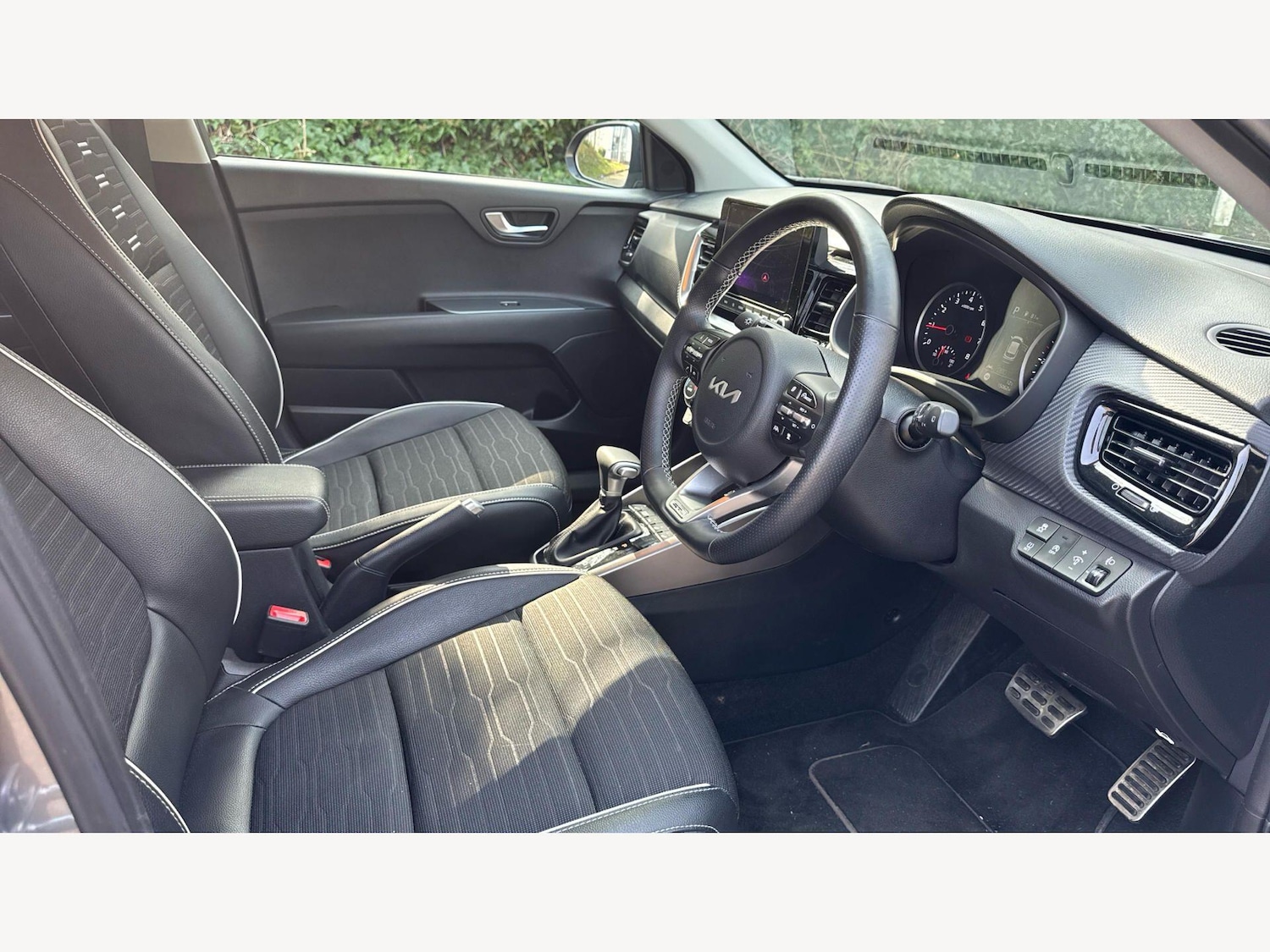 Used Kia Stonic 2024 for sale - 78006857: Photo 13