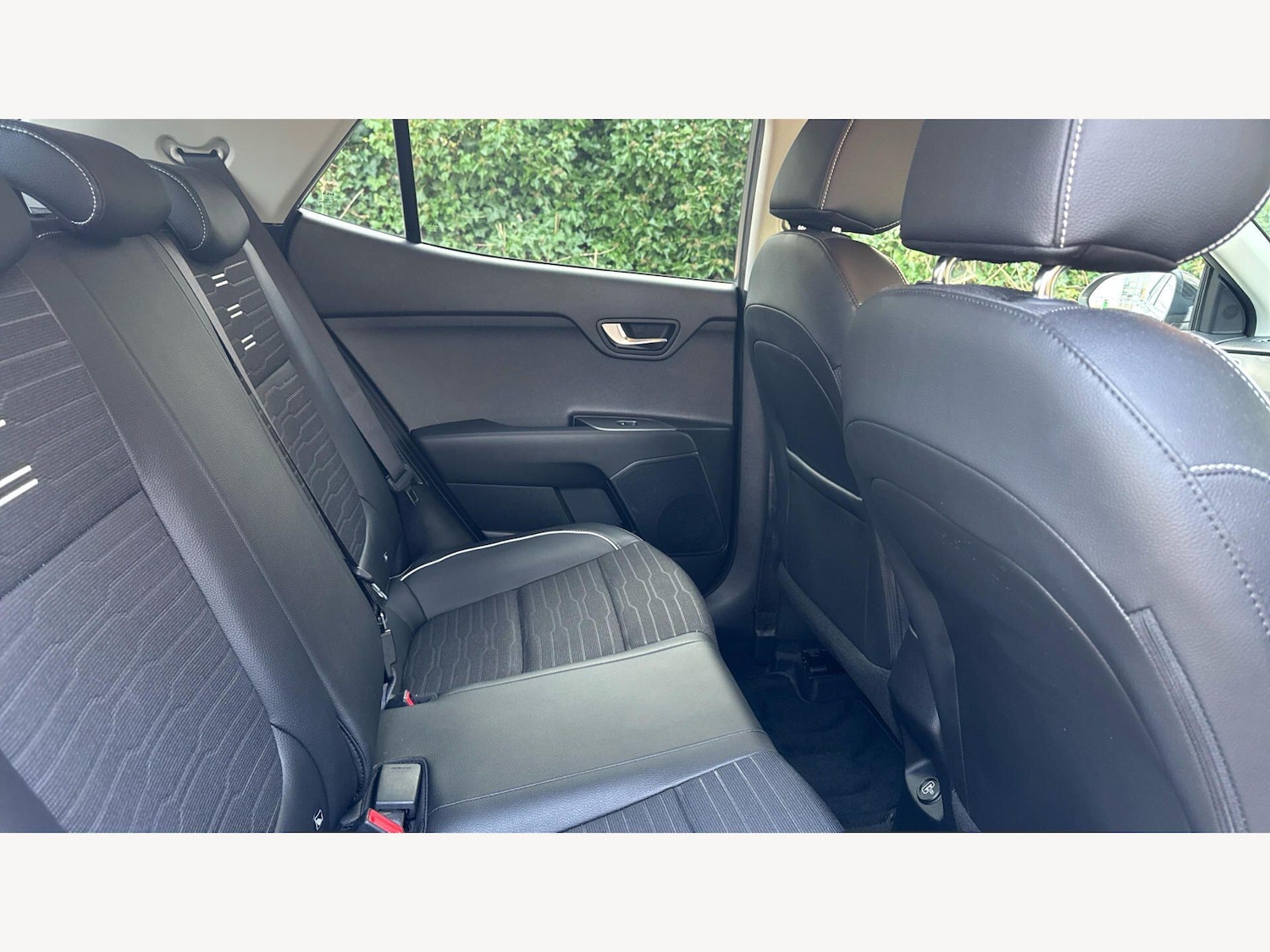 Used Kia Stonic 2024 for sale - 78006857: Photo 14