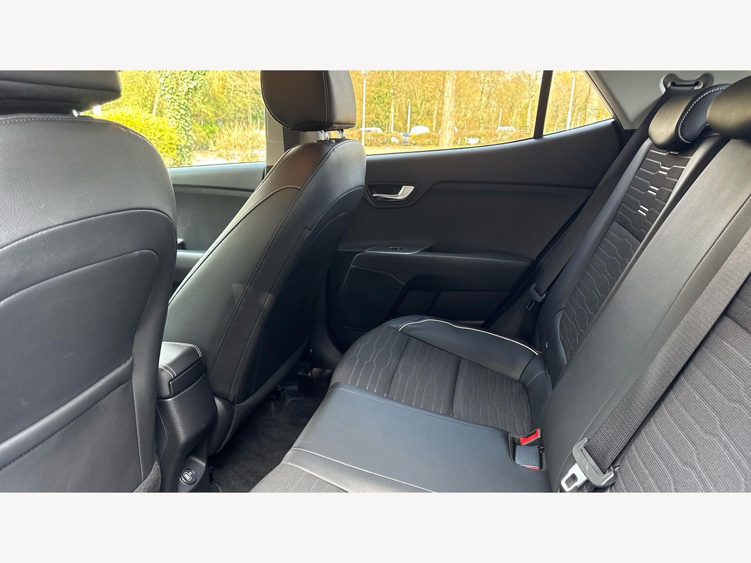 Used Kia Stonic 2024 for sale - 78006857: Photo 15